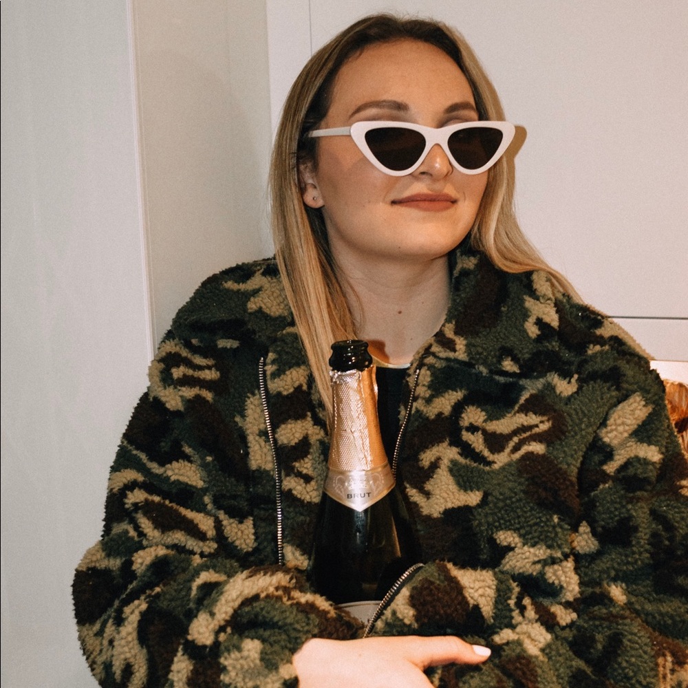 Meet your Posher, Cassidy